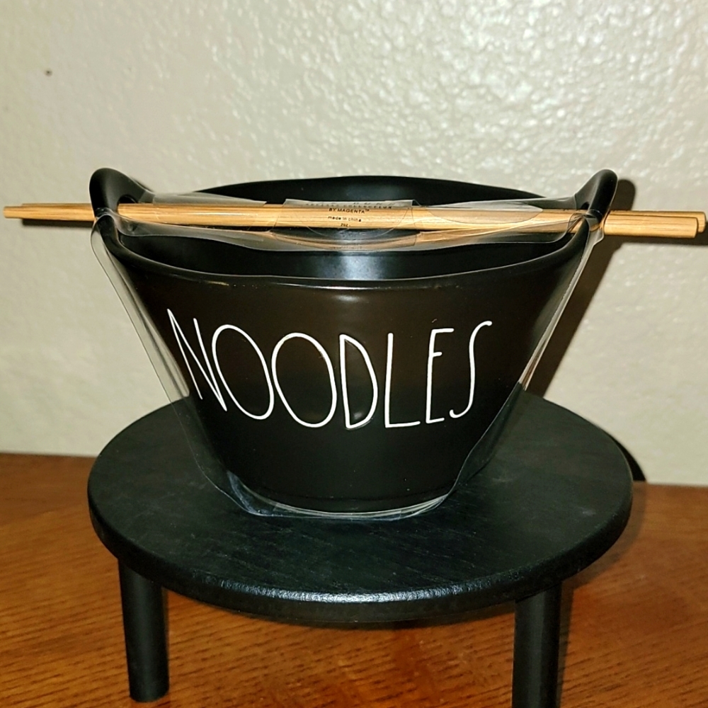 Rae dunn noodle bowl